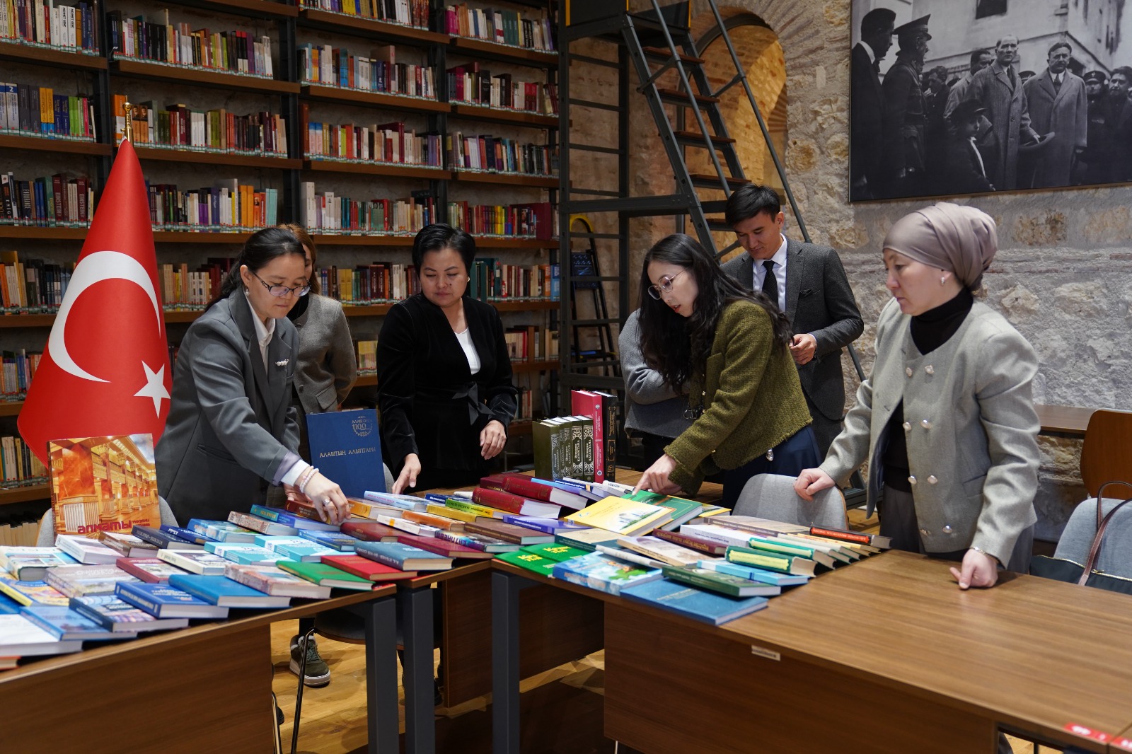 Ыстанбұлдағы қазақ әдебиеті бұрышы