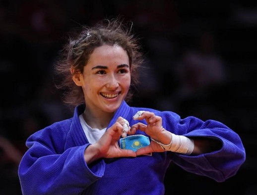 Әбиба көш бастап тұр