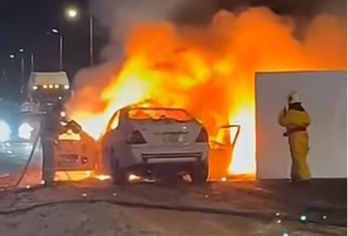 Атырау облысында 2 көлік өртенді: 60 жастағы жолаушы қаза тапты