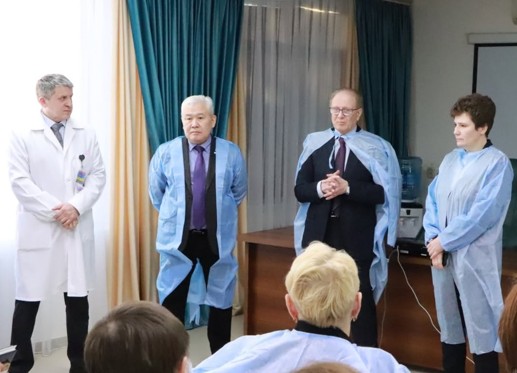 Өндіріс орындарындағы кездесу