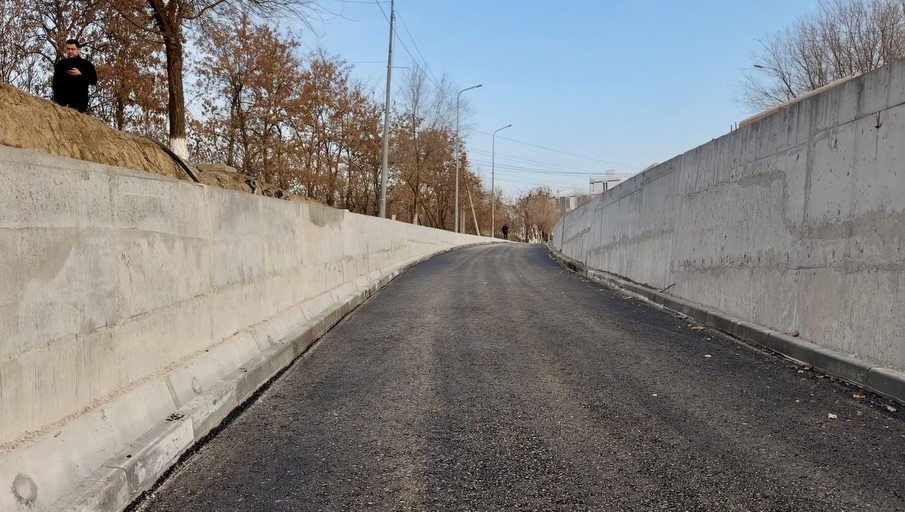 Көлік қозғалысын жеңілдеткен оң жақ өткел