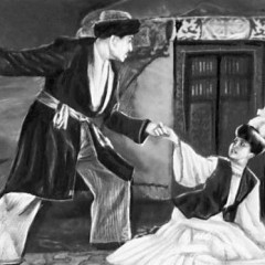 Сахна шымылдығы түрілген күн