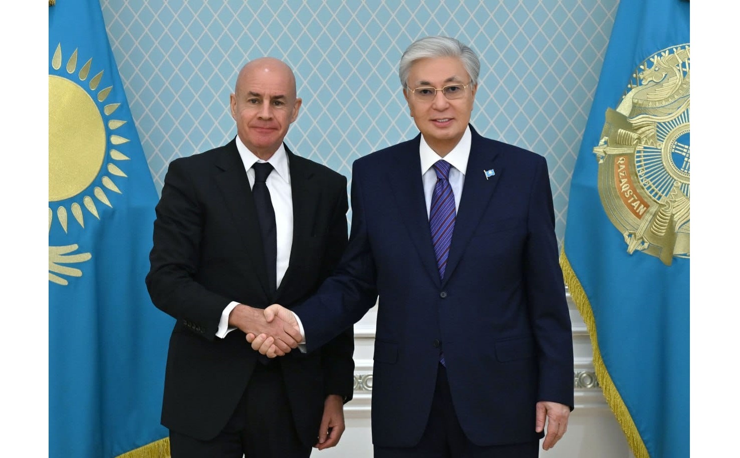 Мемлекет басшысы FIS президенті Йохан Элиашты «Достық» орденімен марапаттады