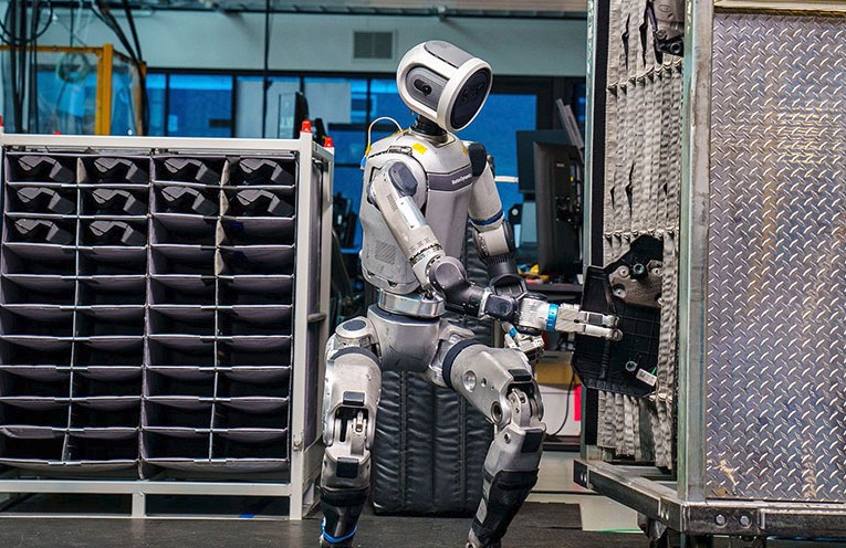 Адам тәрізді роботтар