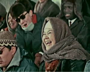 Кадрдағы елеусіз қарсылық