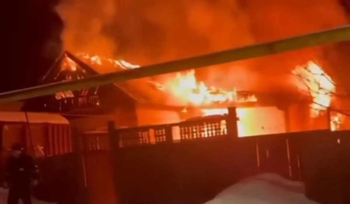 БҚО-да жеке тұрғын үй өртенді: 3 адам қаза тапты