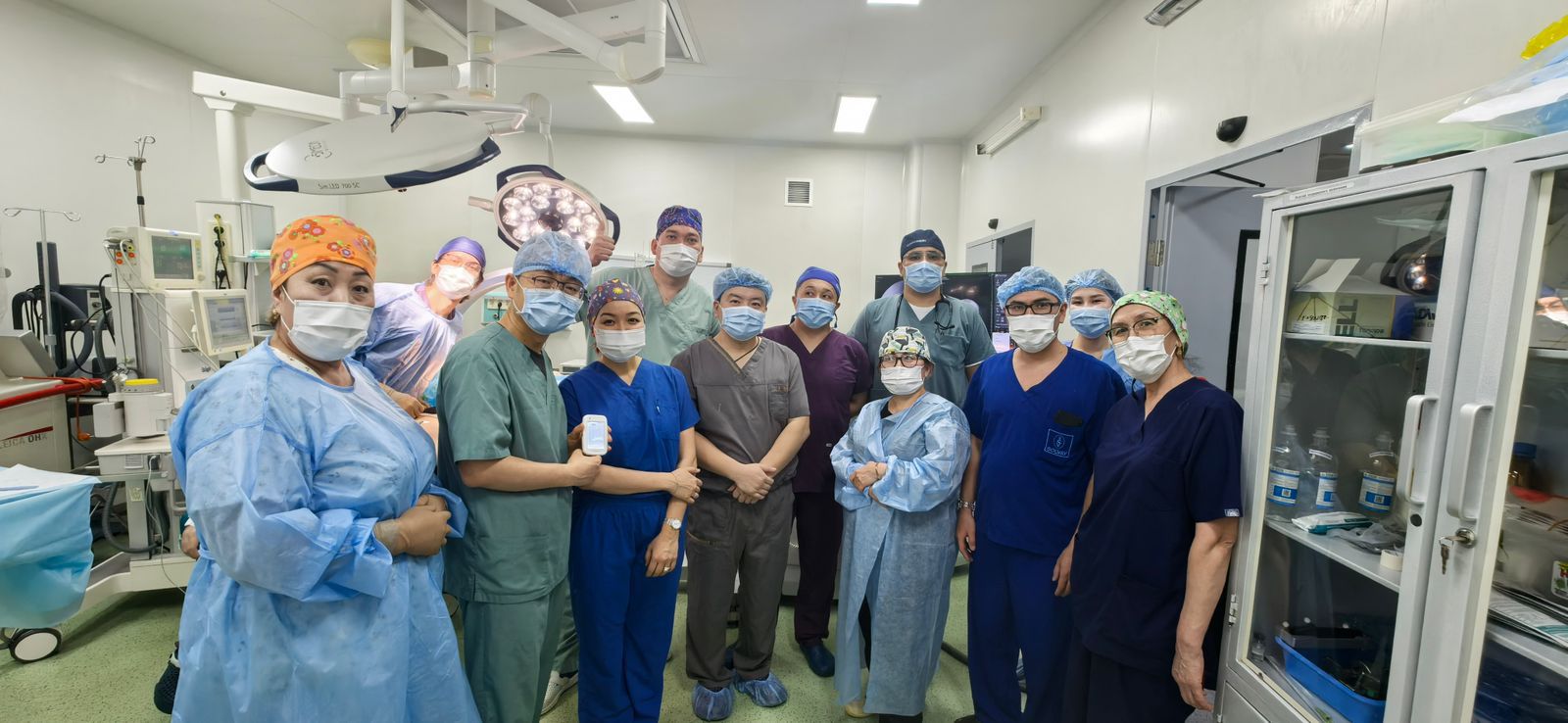 Сегізкөз стимуляторы жұлын кеселімен туған жасөспірімдерге салынды