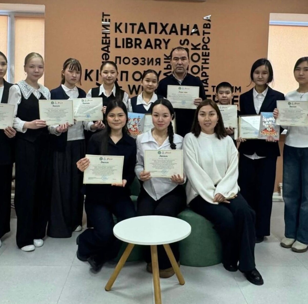 Елордада оқушылар арасында әдеби байқау өтті