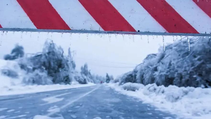 Екі облыста республикалық маңызы бар жолдар жабылды