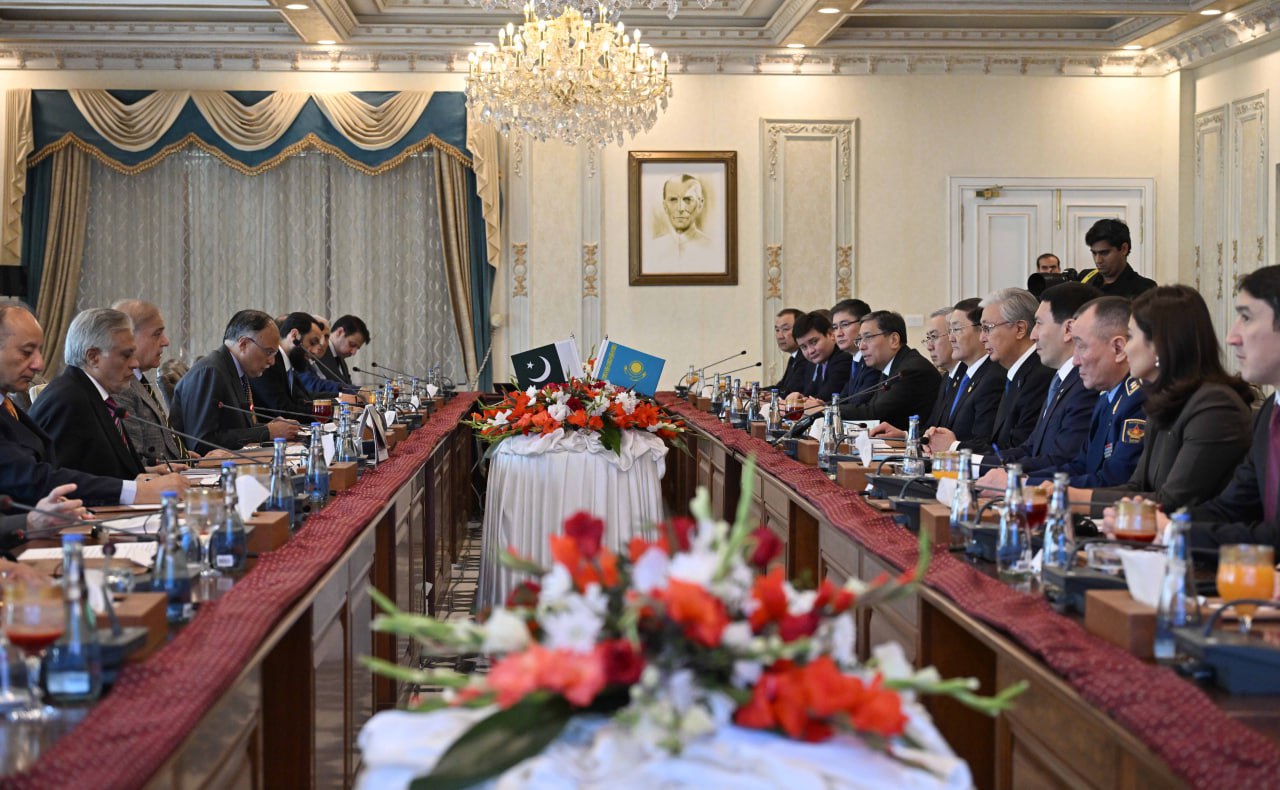 Мемлекет басшысы Пәкістан Премьер-министрімен кеңейтілген құрамда келіссөз жүргізді