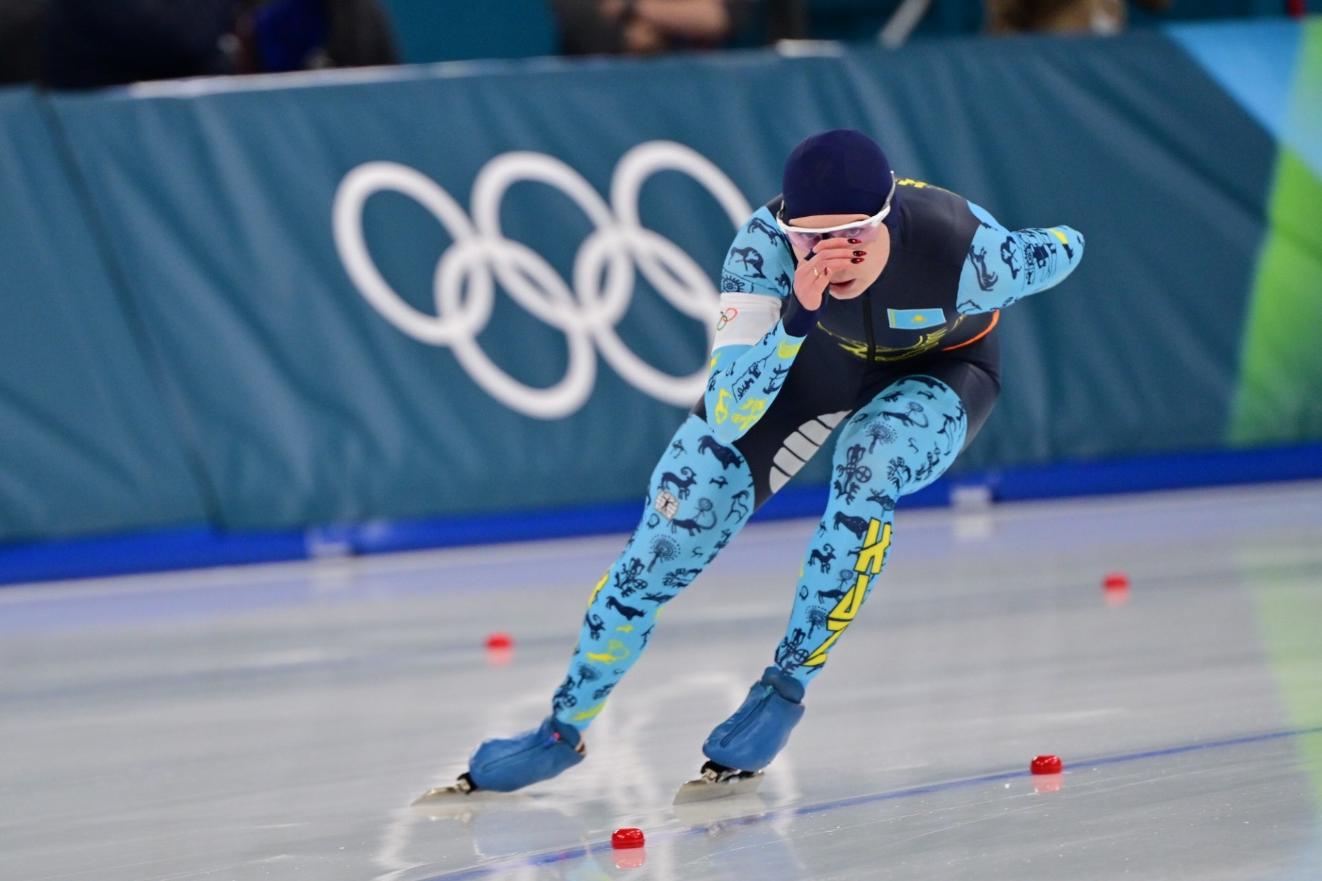 Ақ Олимпиада: Қазақстандық конькимен жүгірушілер үздік 10 спортшы қатарында