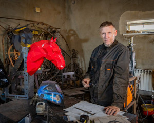 Ерекше мүсін жасайтын шебер