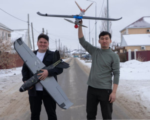 Дрон жасаған инженерлер