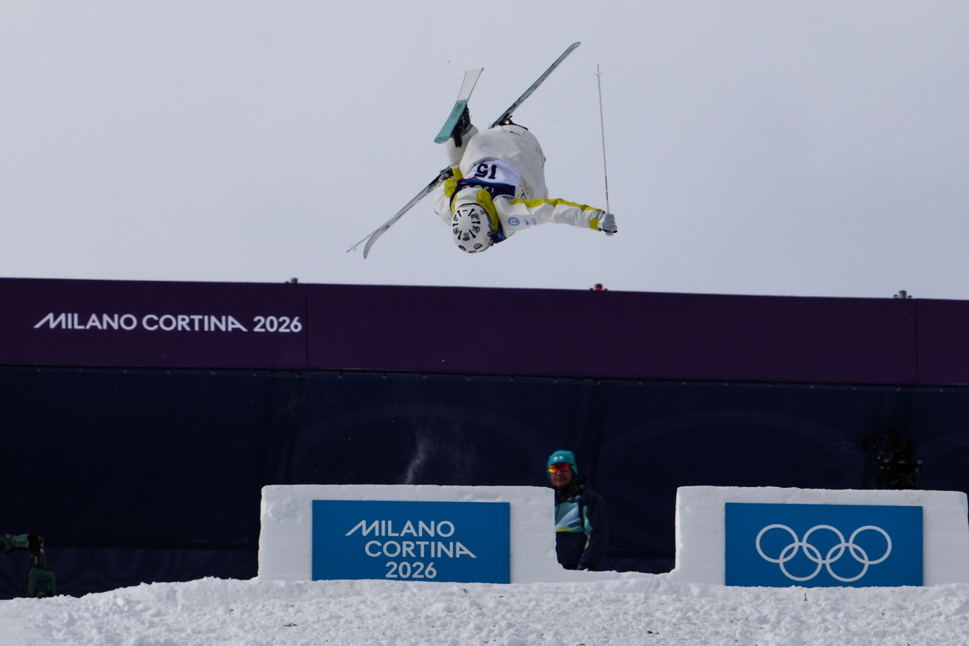 Бәйгесіз бесінші күн...