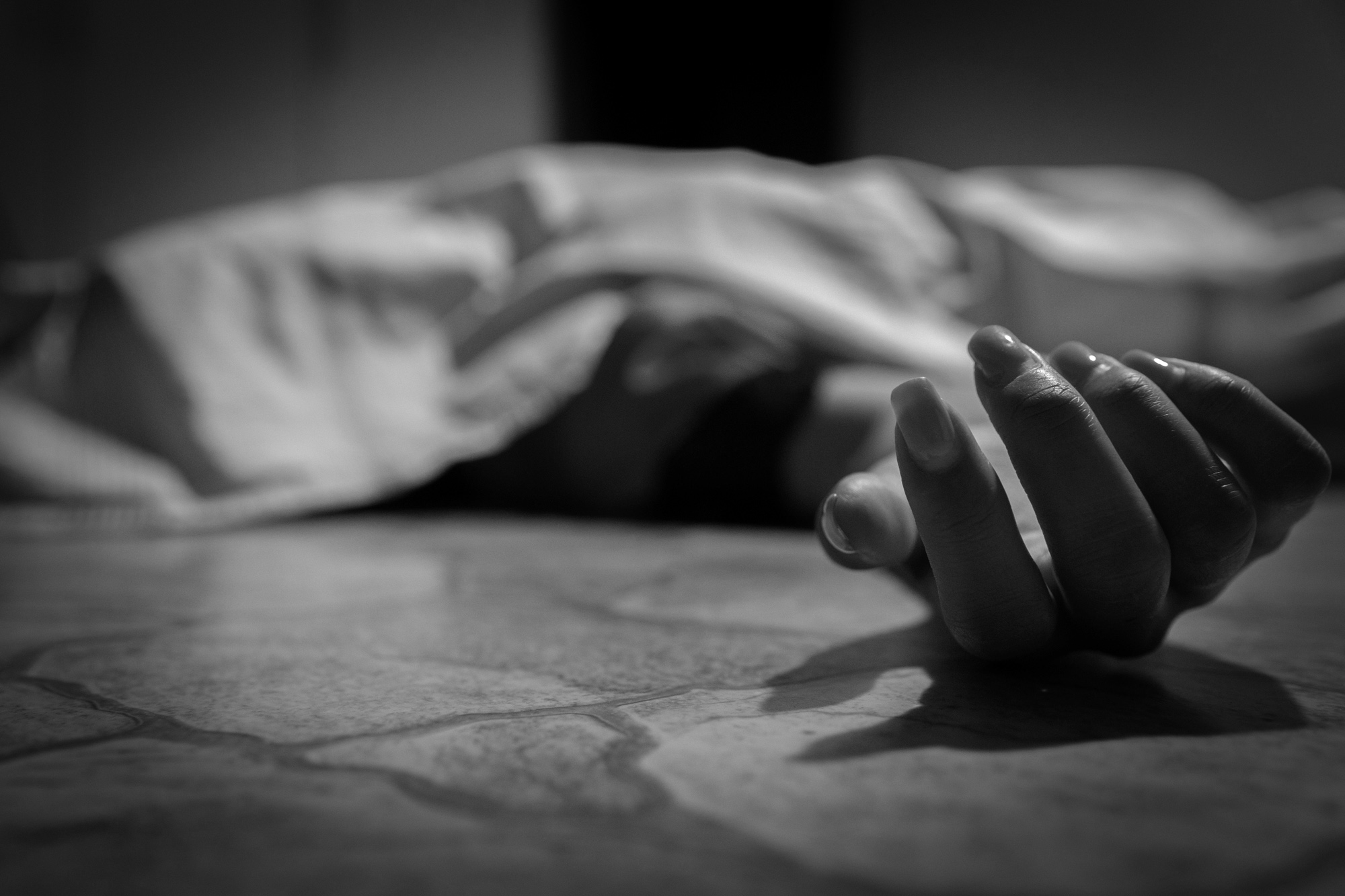 Майқайың кентіндегі үйлердің бірінен екі адамның мәйіті табылды