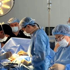 Дәрігерлер трактордың астына түскен ауыл тұрғынын аман алып қалды