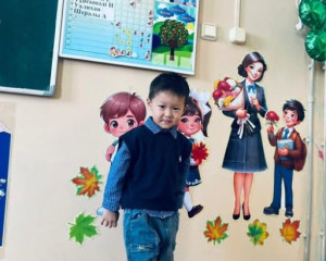 Төрт жасында 6-сыныптың есебін шығарады