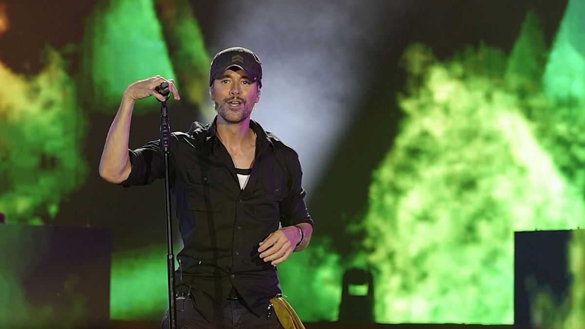 Энрике Иглесиас Қазақстанда концерт береді