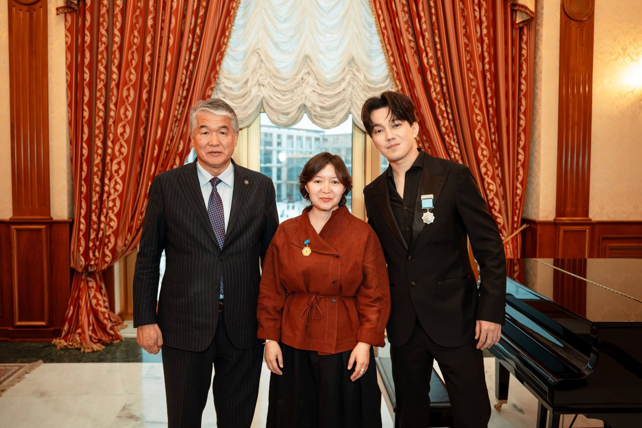 Димаш Құдайберген мен Самал Еслямова ТҮРКСОЙ марапаттарына ие болды