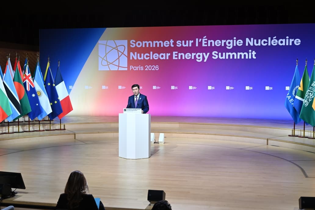 Мәжіліс төрағасы Париждегі бүкіләлемдік саммитке қатысты