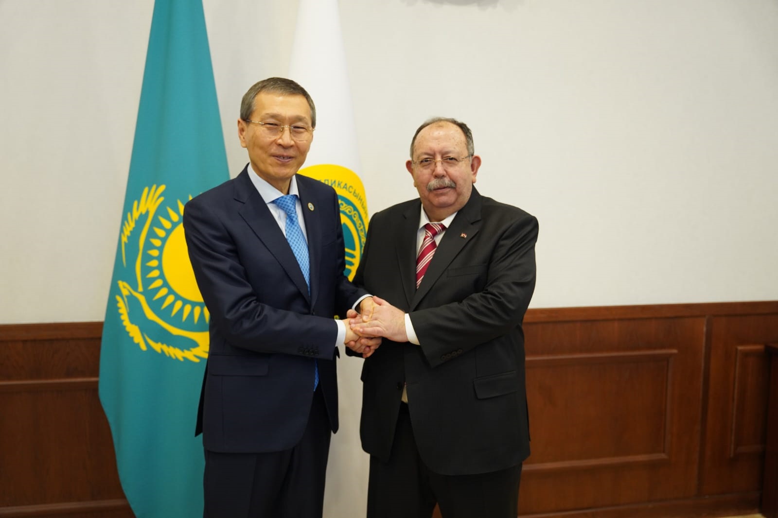 Референдумға дайындық барысы пысықталды