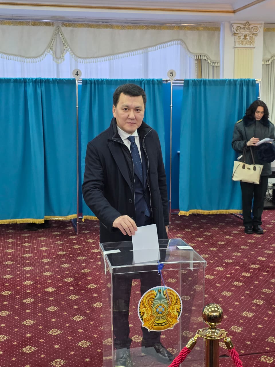 Ерлан Қарин: Қазақстандықтар ел болашағын таңдау туралы шешім қабылдауда