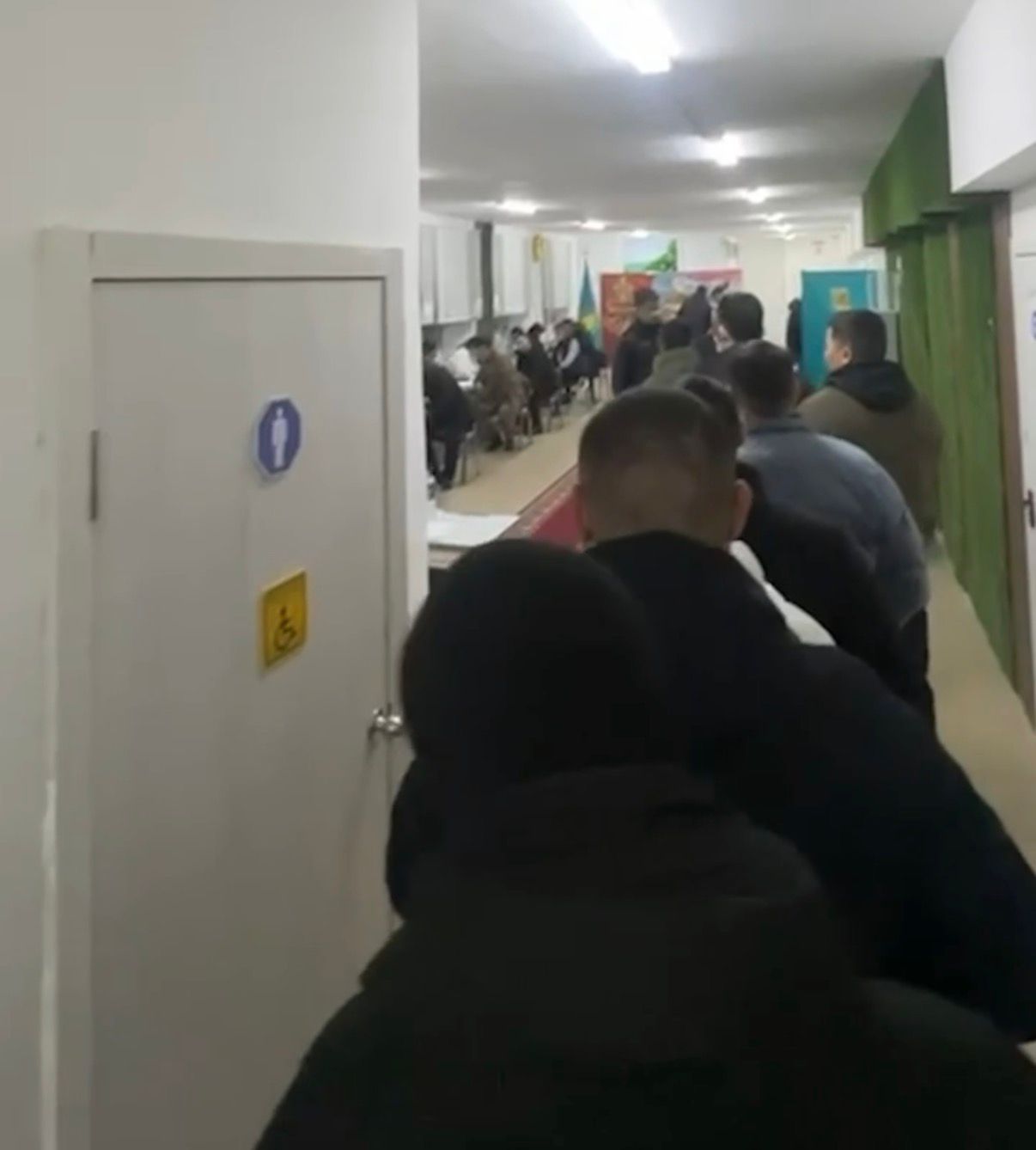 Ел тұрғындары референдумда ерекше белсенділік танытып жатыр