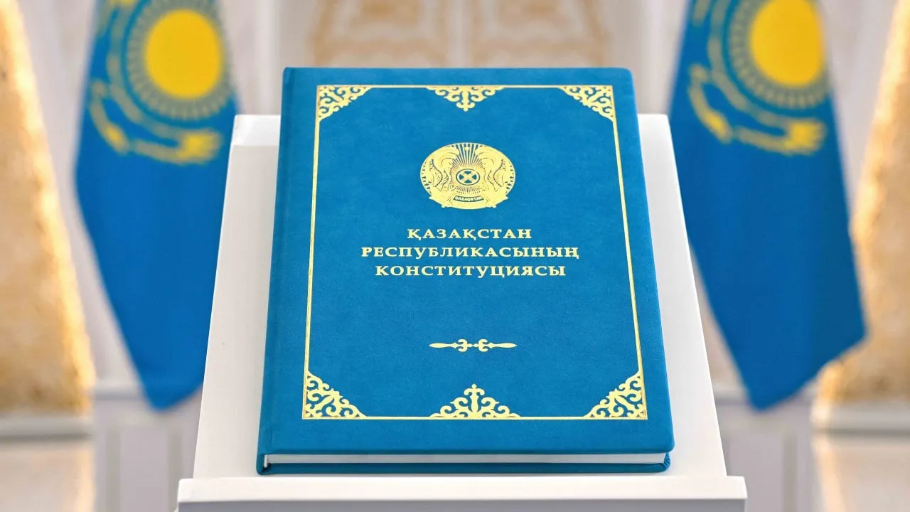 Мемлекет басшысы: Ел қолдауына ие болған нағыз Халық Конституциясы тұғырына қонды