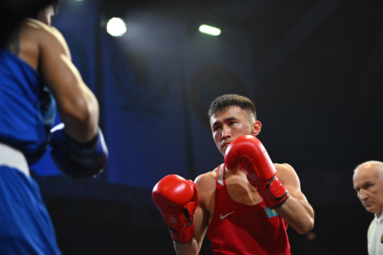 Азия чемпионаты: Махмұд Сабырхан Моңғолия боксшысына есе жіберді