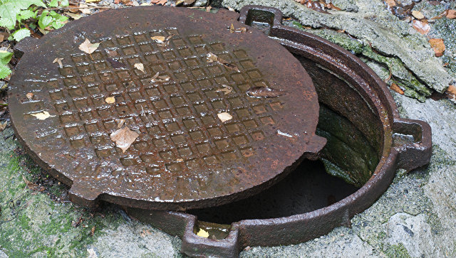 ШҚО-да үш жұмысшы кәріз құдығында газбен уланып қалған