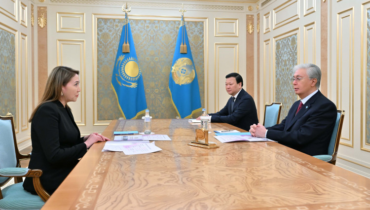 Президент «Қазақстан халқына» қоғамдық қорының басқарма төрайымын қабылдады