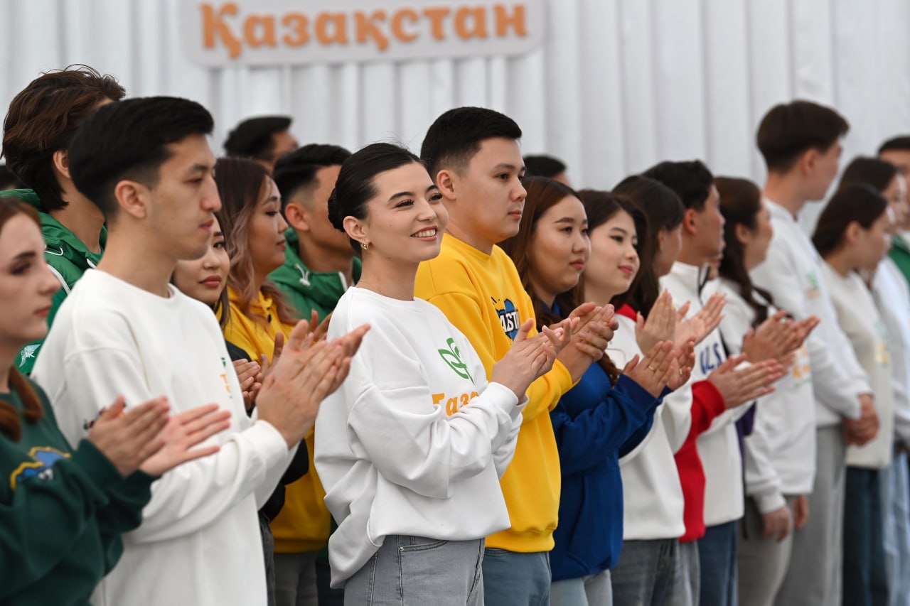 Экология мәселесін ешқандай ел жалғыз шеше алмайды: Президент жастарға тарихи миссия жүктеді