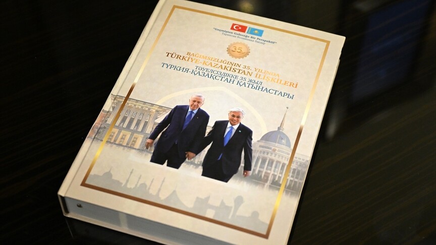 Ердоғаннан тарту: Түркия Қазақстан Тәуелсіздігінің 35 жылдығына арналған кітап дайындады