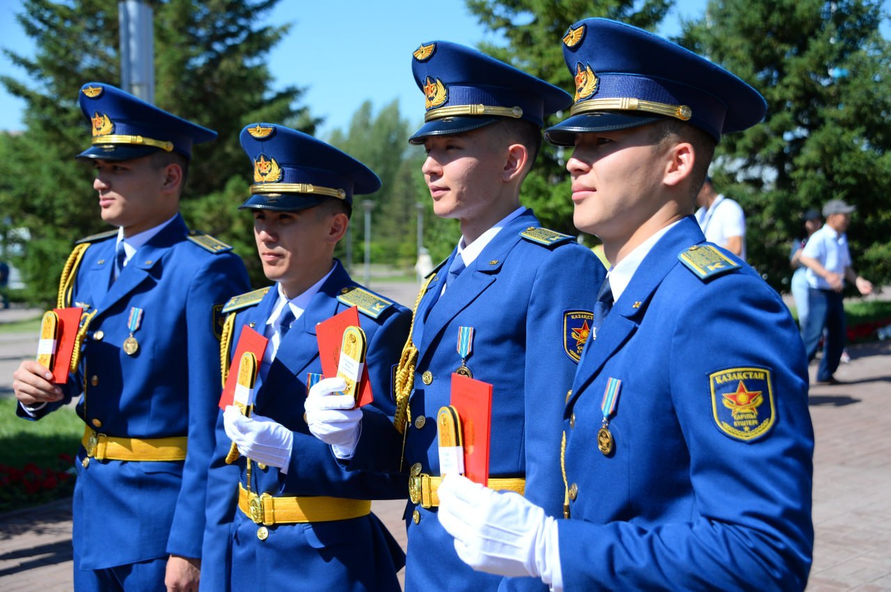 Қазақстанда әскери оқу орындарының үздік түлектеріне «аға лейтенант» атағы беріледі