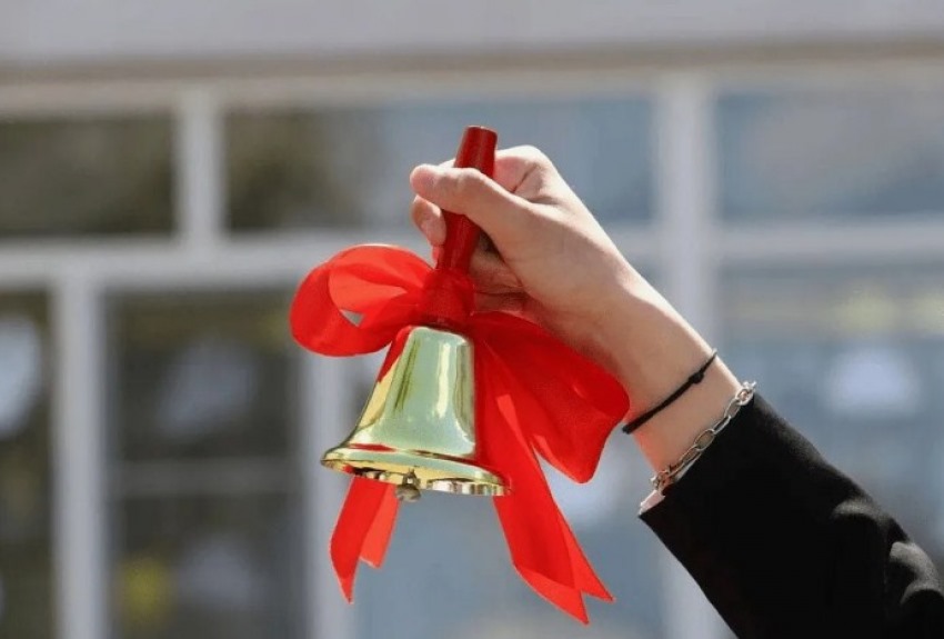 Соңғы қоңырау: Елімізде 215 мыңнан астам түлек мектеппен қоштасты