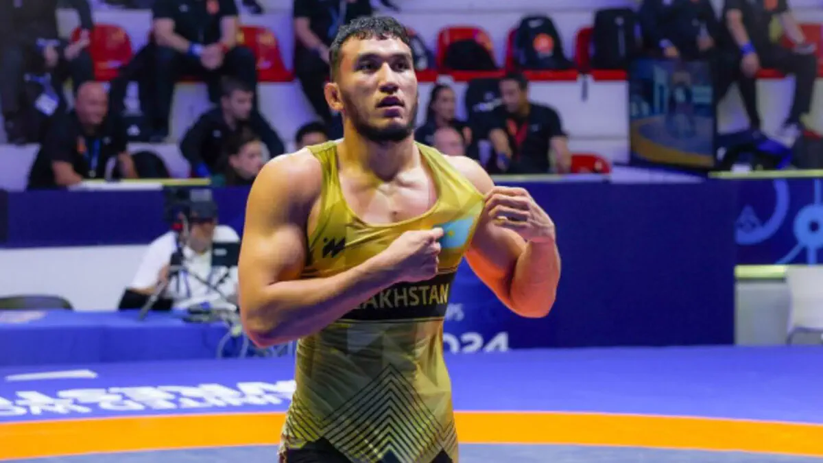 Ризабек Айтмұхан жаңа салмақта Азия чемпионы атанды