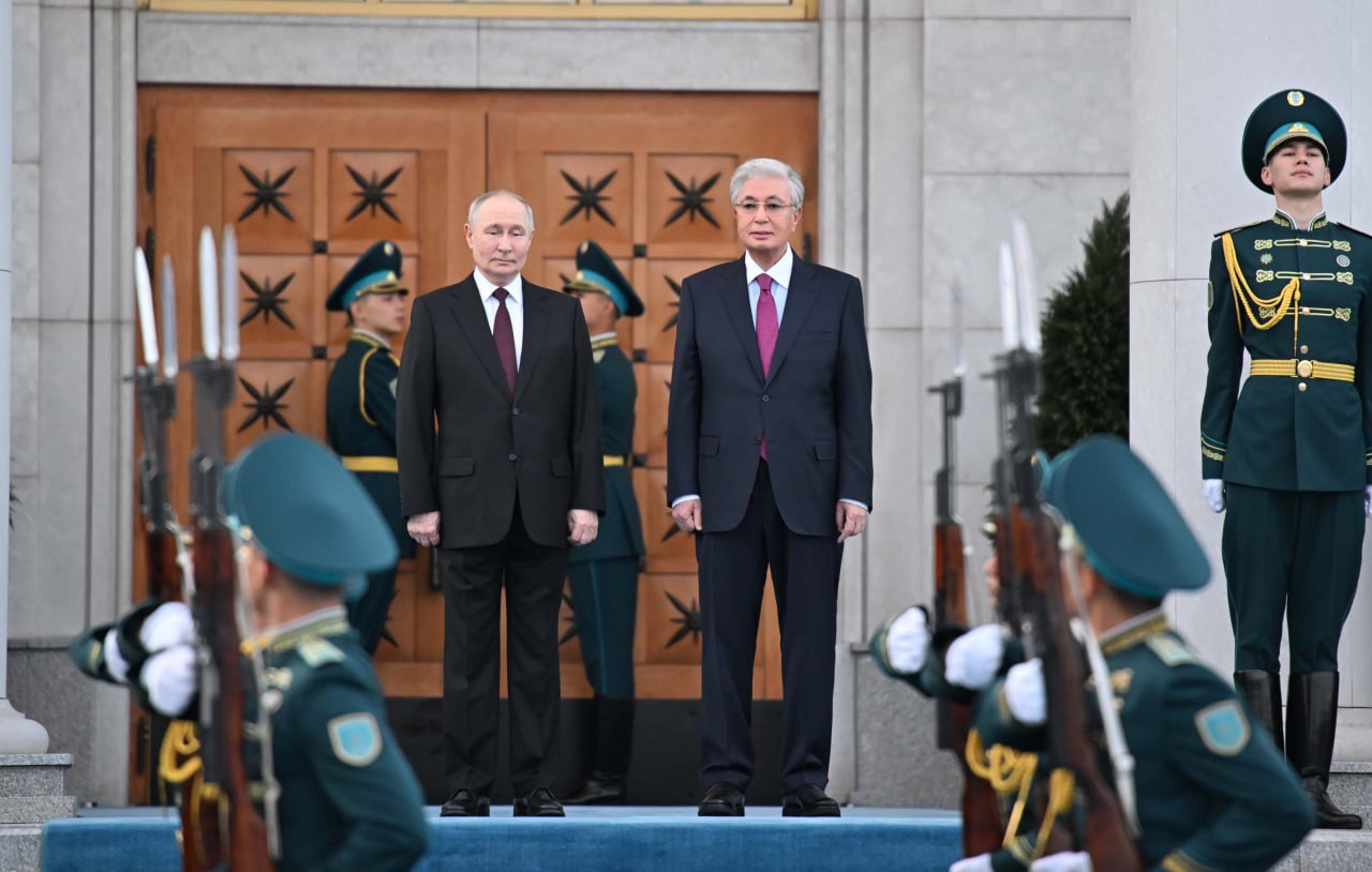 Президент Қасым-Жомарт Тоқаев мәртебелі мейманды елорда әуежайында қарсы алды