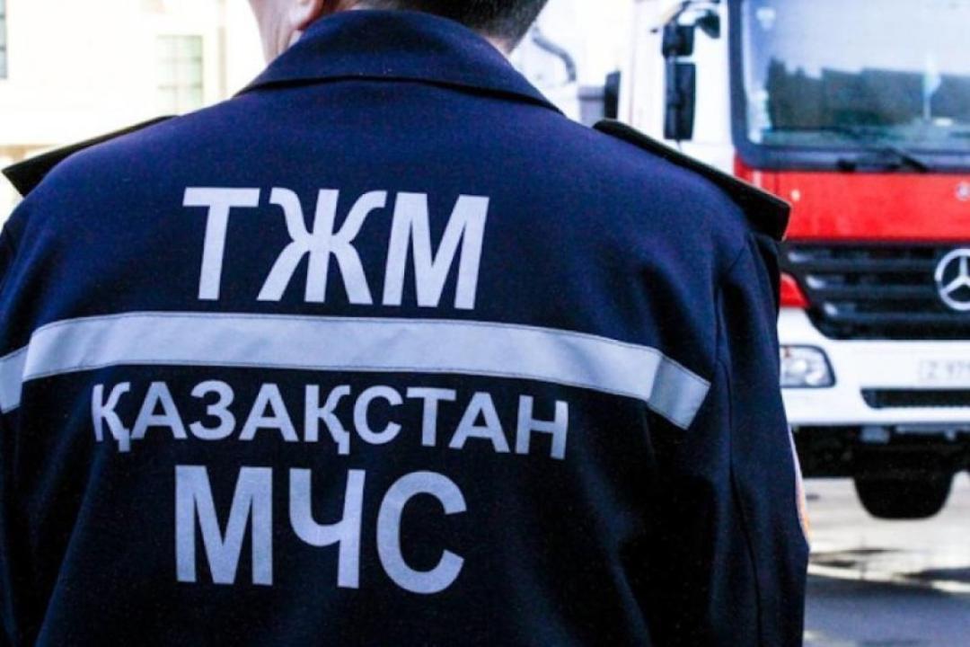 Елордада жасөспірім қыз тоғызыншы қабаттан секірмек болған